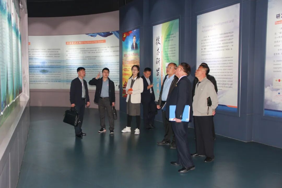 20260423朝鮮水產(chǎn)省代表團到潔晶集團參觀交流4